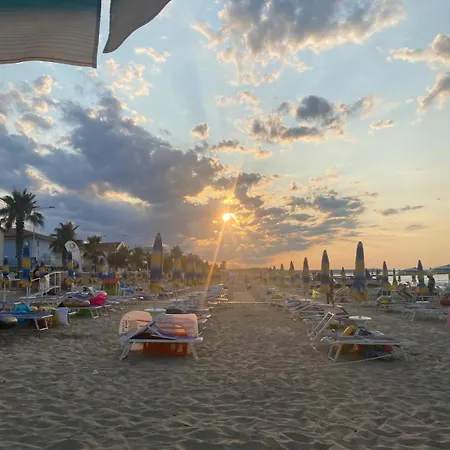 Dimore Fronte Mare بيت ضيافة