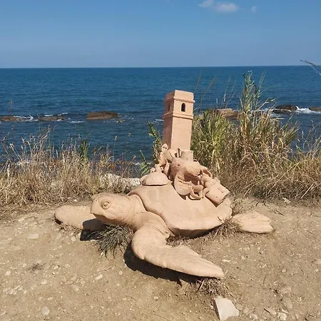 Dimore Fronte Mare بيت ضيافة كاسالبوردينو